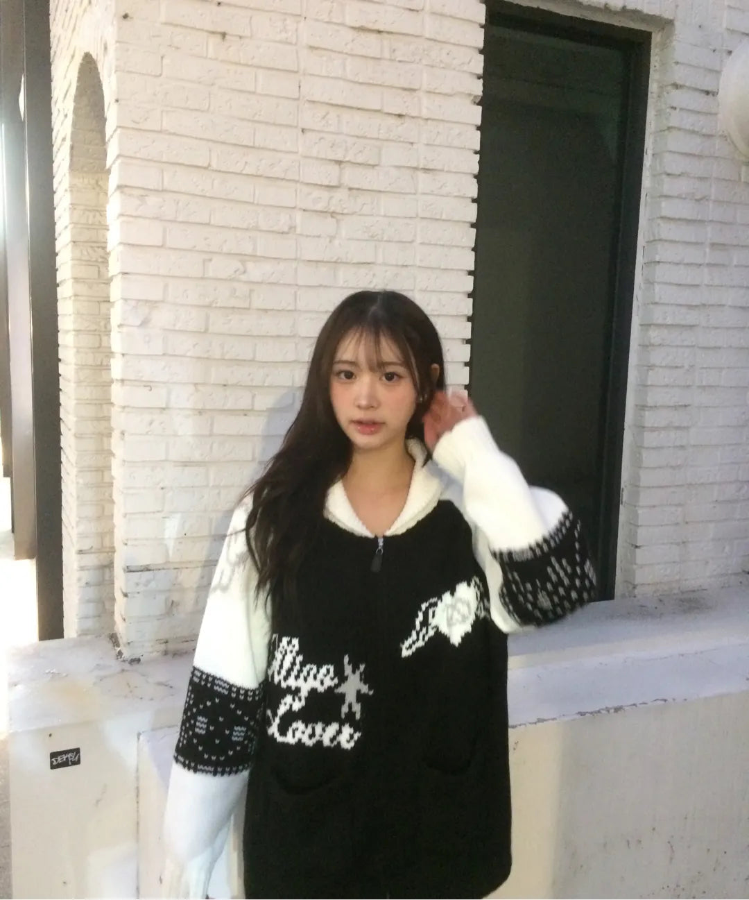 ANGEL RING COWICHAN KNIT ZIP-UP BLACK