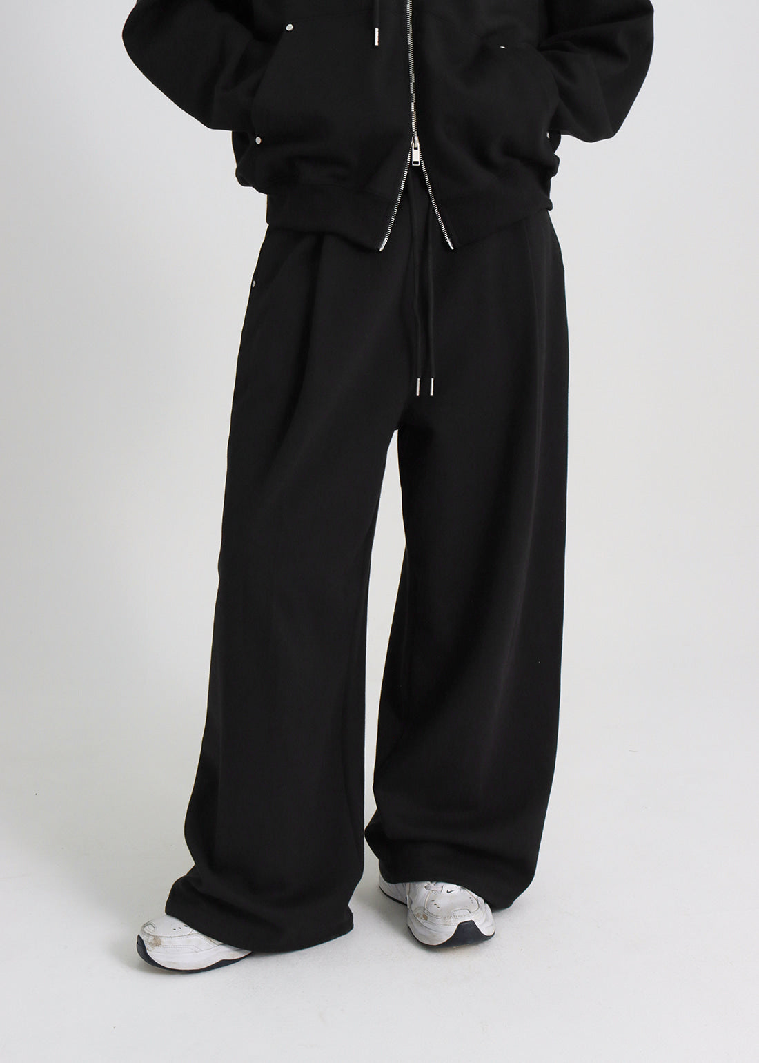 DOUBLE COTTON RIVET ONE-TUCK TWO-WAY PANTS 1