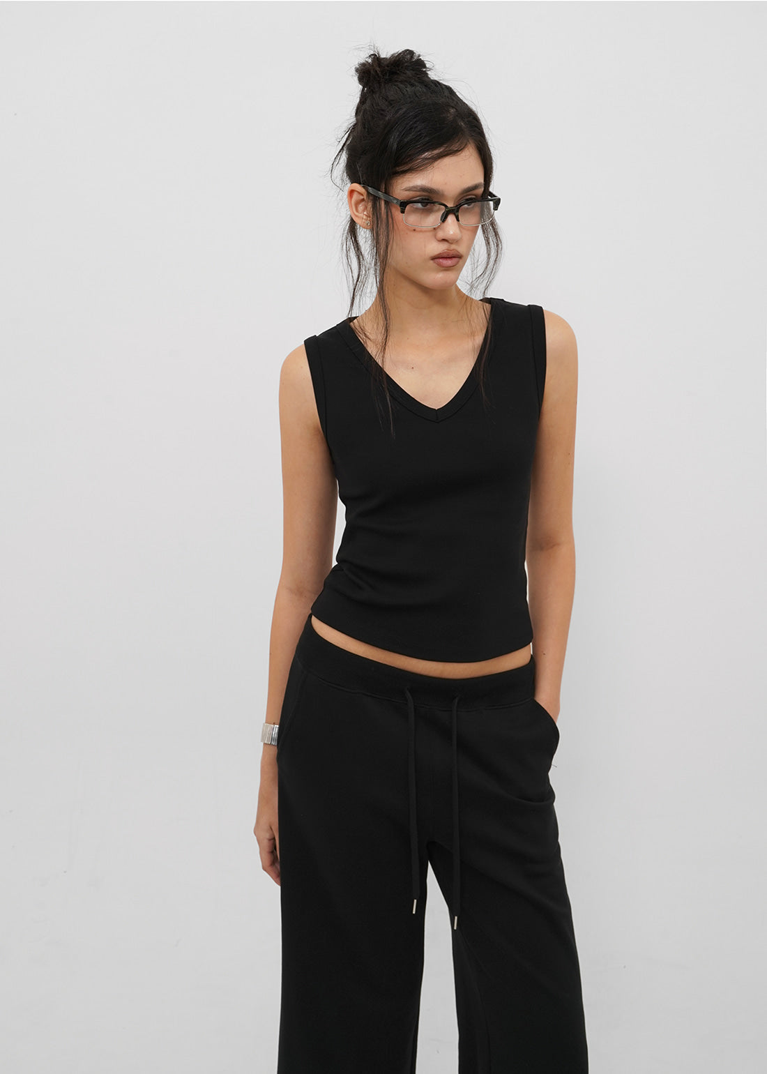 STRETCH STANDARD V-NECK TANK 9