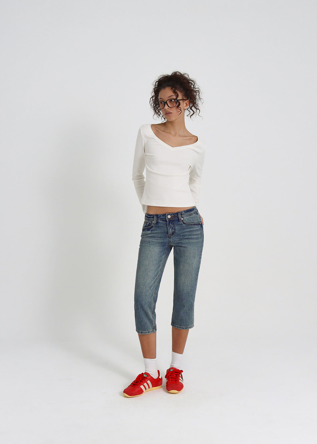 SOFT COTTON V-NECK LONG SLEEVE TEE 9