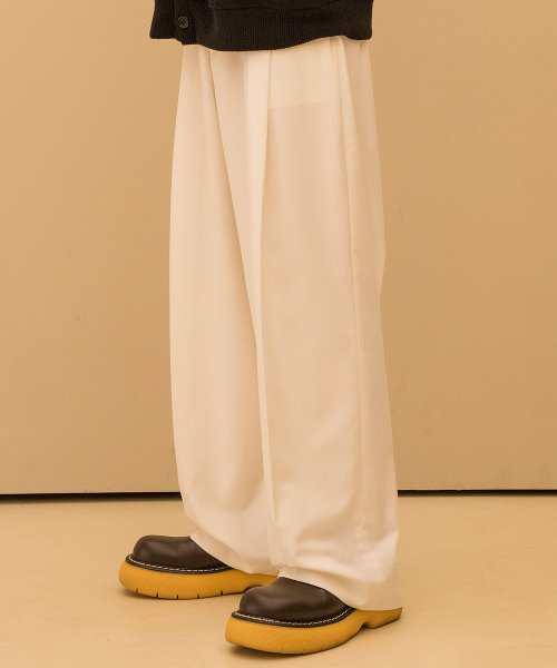 ONE TUCK WIDE SLACKS - 5 COLORS IVORY