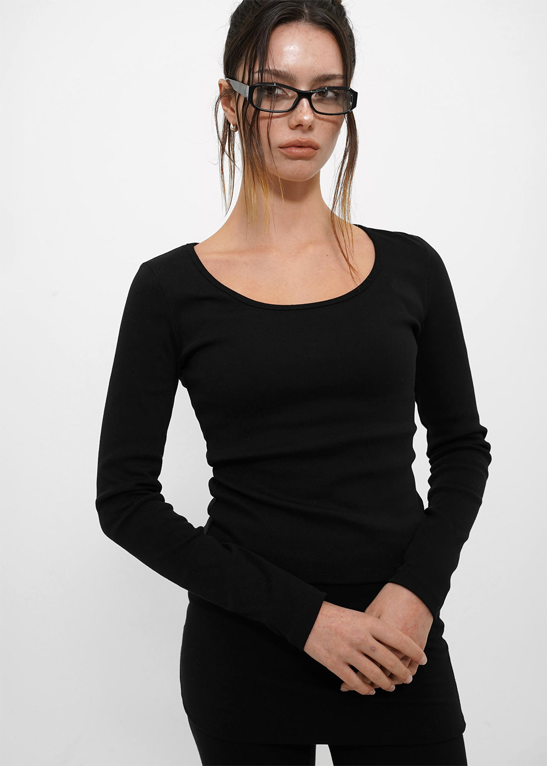 STRETCH STANDARD SLIM U-NECK LONG SLEEVE TEE 9