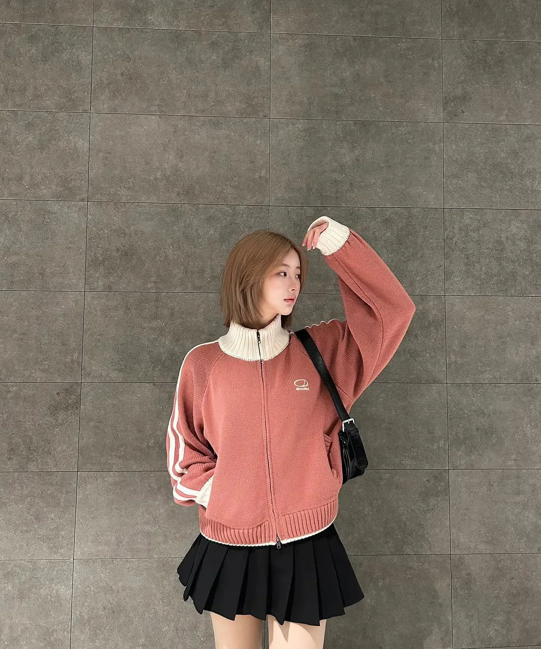 SPORTY TRACK SEMI-CROP KNIT ZIP-UP - PINK