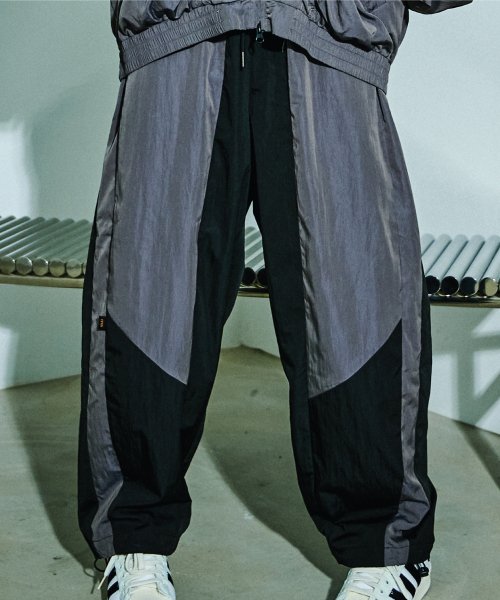 BALLOON PANEL JOGGER PANTS - 2 COLORS GREY
