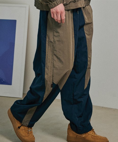 BALLOON PANEL JOGGER PANTS - 2 COLORS GREEN