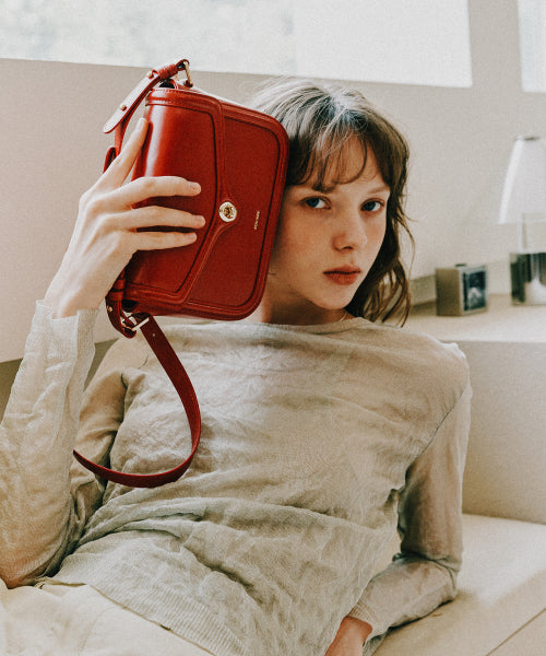 AMBER CRACK RED SHOULDER BAG RED