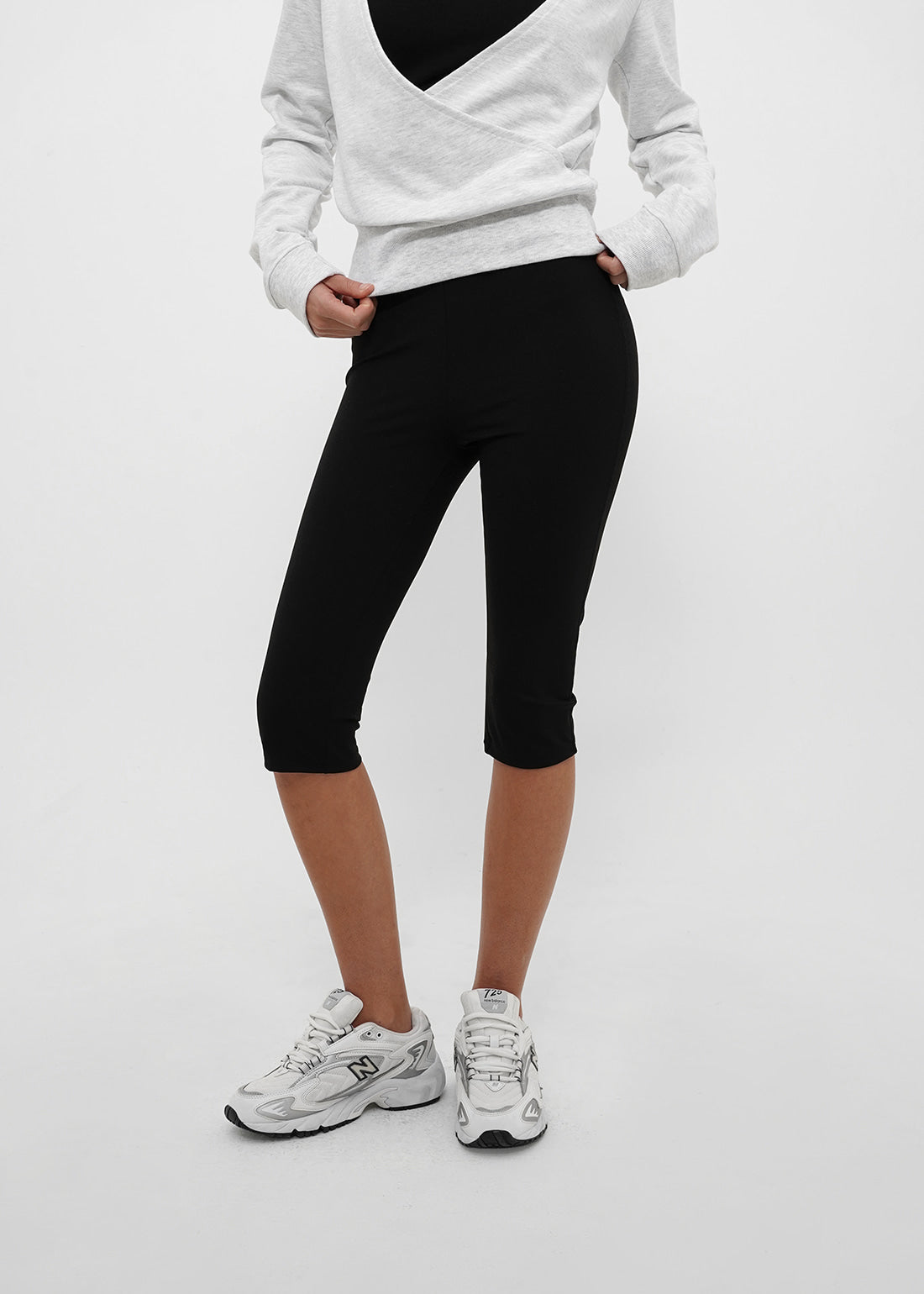 ATHLEISURE CAPRI PANTS UPF 50+ - 2 COLORS 7