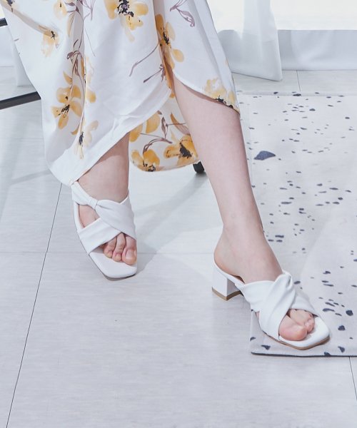 CROSS RIBBON PLATFORM SLIPPER - 3 COLORS WHITE