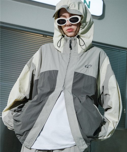 CRACKING HOOD WINDBREAKER - 2 COLORS GREY
