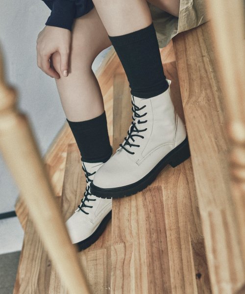 LACE-UP WALKER BOOTS RONI WHITE