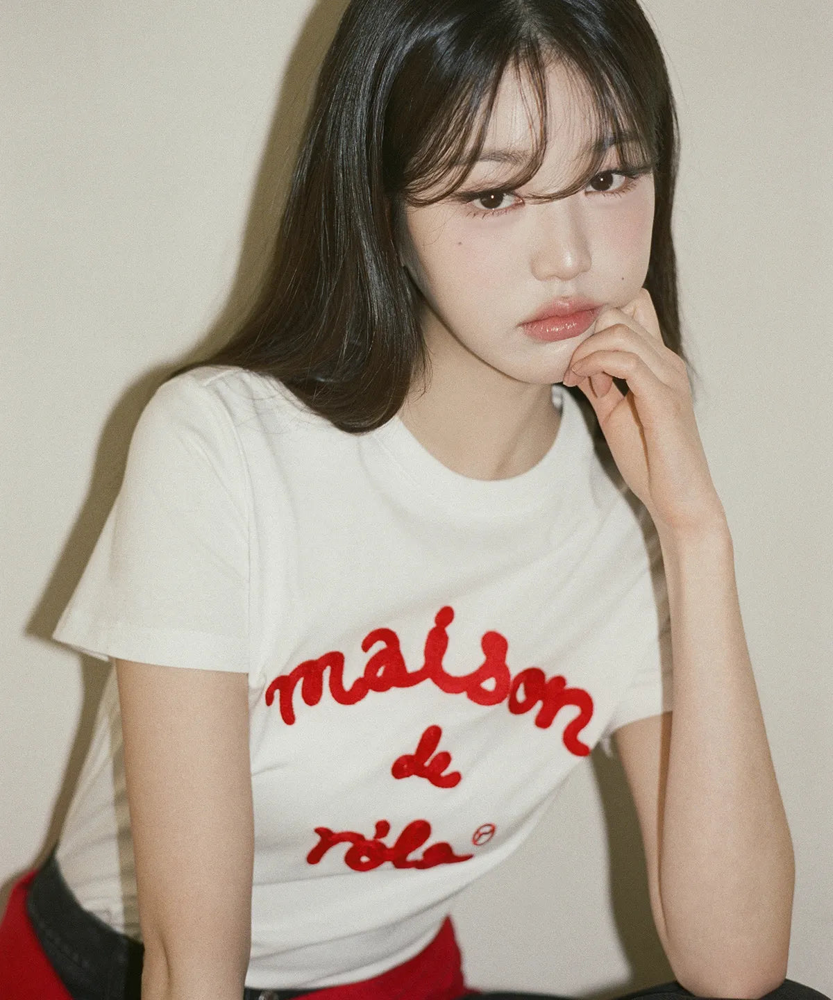 MAISON DE ROLA EMBROIDERY T-SHIRT WHITE #WONYOUNG同款!