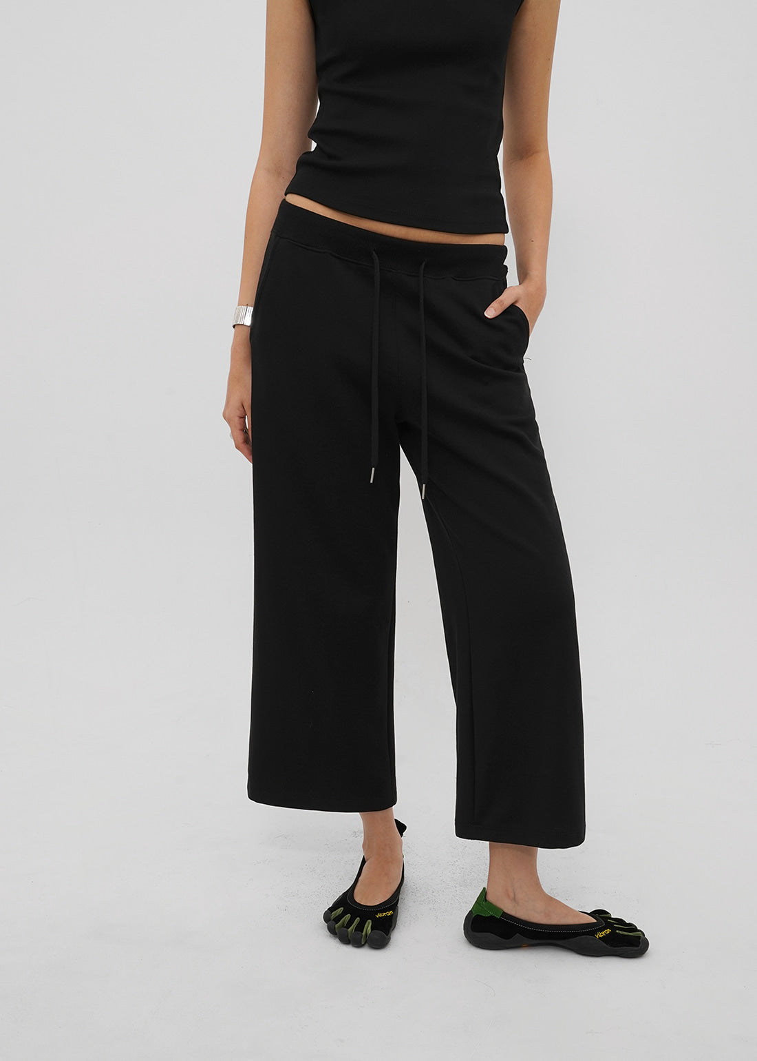 AIR SWEAT CAPRI BANDED PANTS - 3 COLORS 2