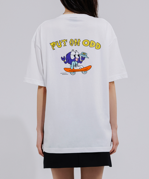 STREET FOOT ON ODD SHORT SLEEVE T-SHIRT - 2 COLORS WHITE