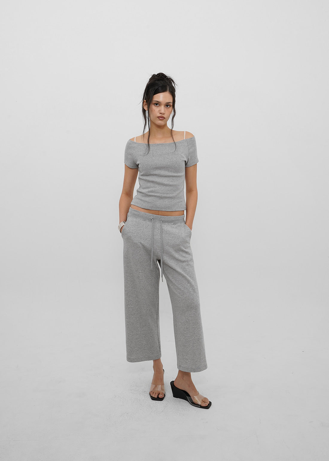 STANDARD SLIM OFF-SHOULDER SHORT SLEEVE TEE 4