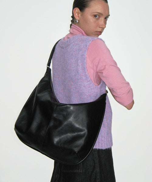 CRESCENT BAG (BLACK) BLACK