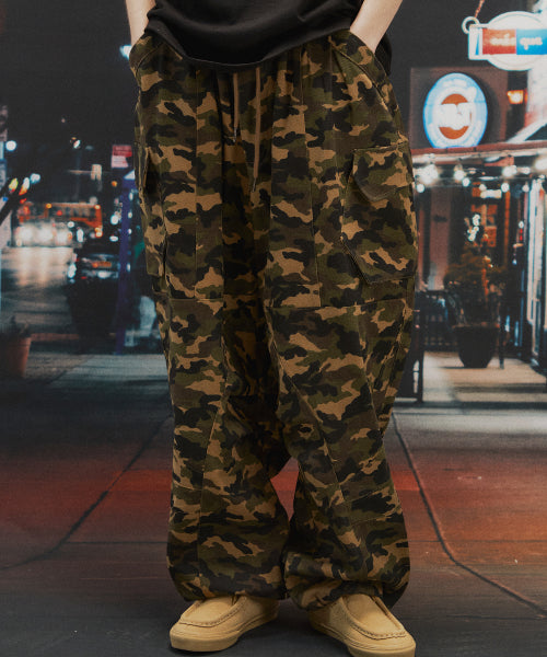 WIDE CARGO PANTS CAMO - 2 COLORS AS SHOWN