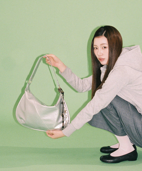 HALF MOON BAG (CRINKLE BLACK) - 2 COLORS SILVER