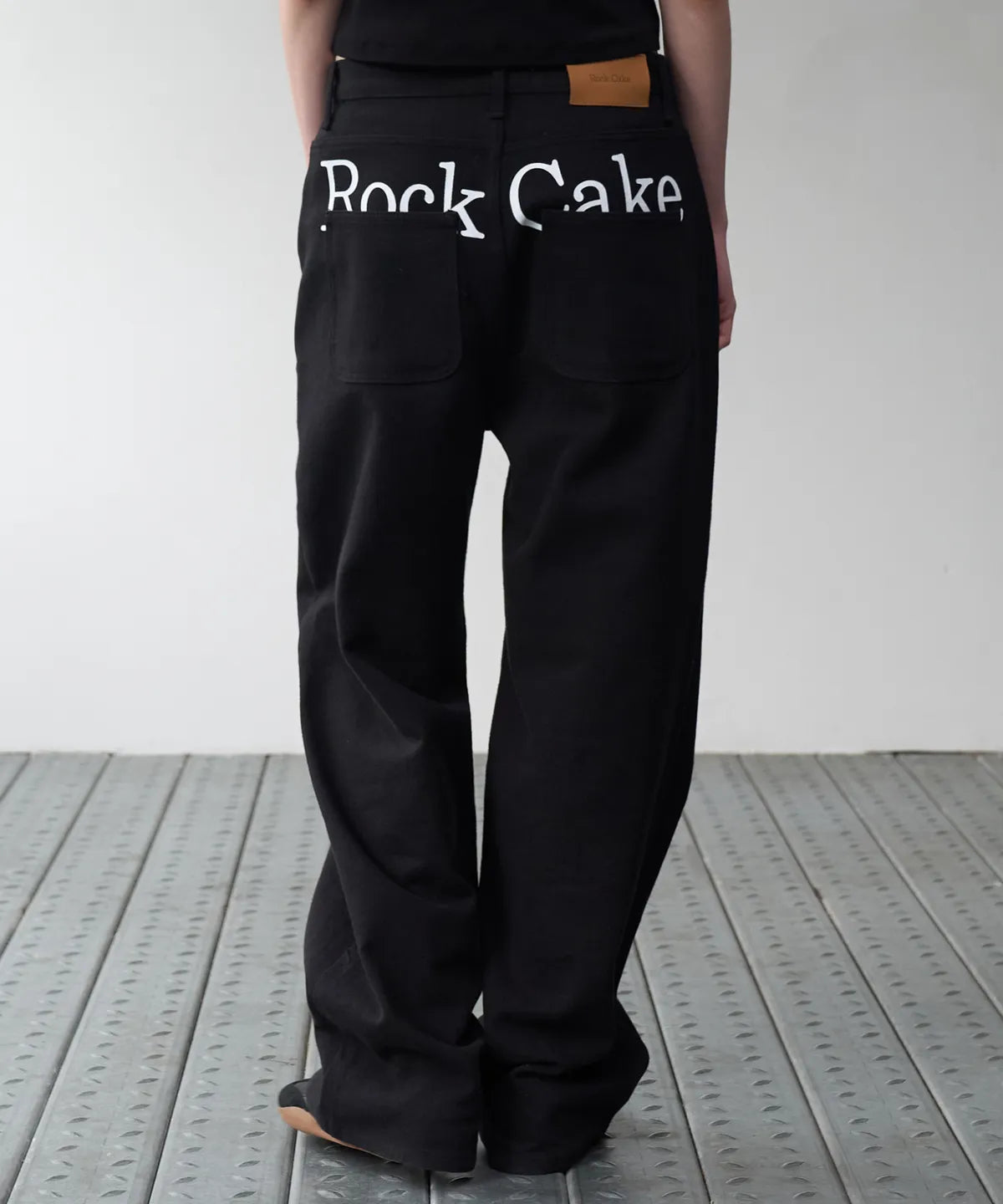 Lettering Hide Pants - 3 colors