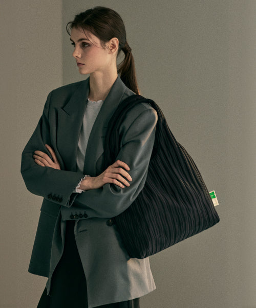 ACCORDION PLEATS SHOULDER BAG - 3 COLORS BLACK