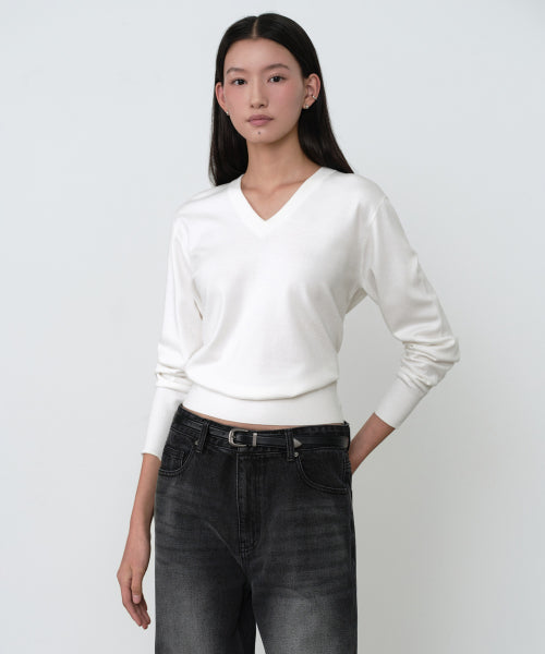 WOMEN'S ESSENTIAL V-NECK KNIT - 9 COLORS IVORY