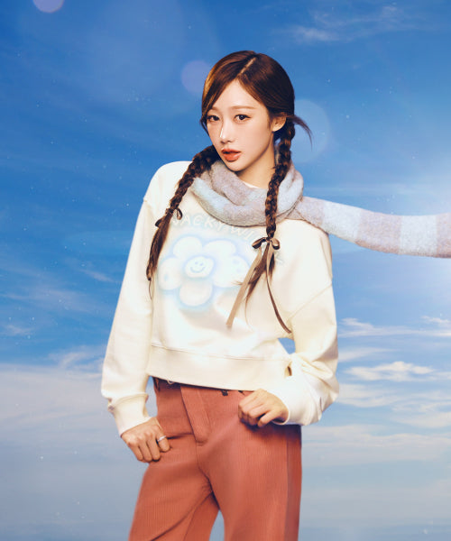 BIG LILY GRAPHIC CROP SWEATSHIRT #GISELLE同款! - 3 COLORS CREAM