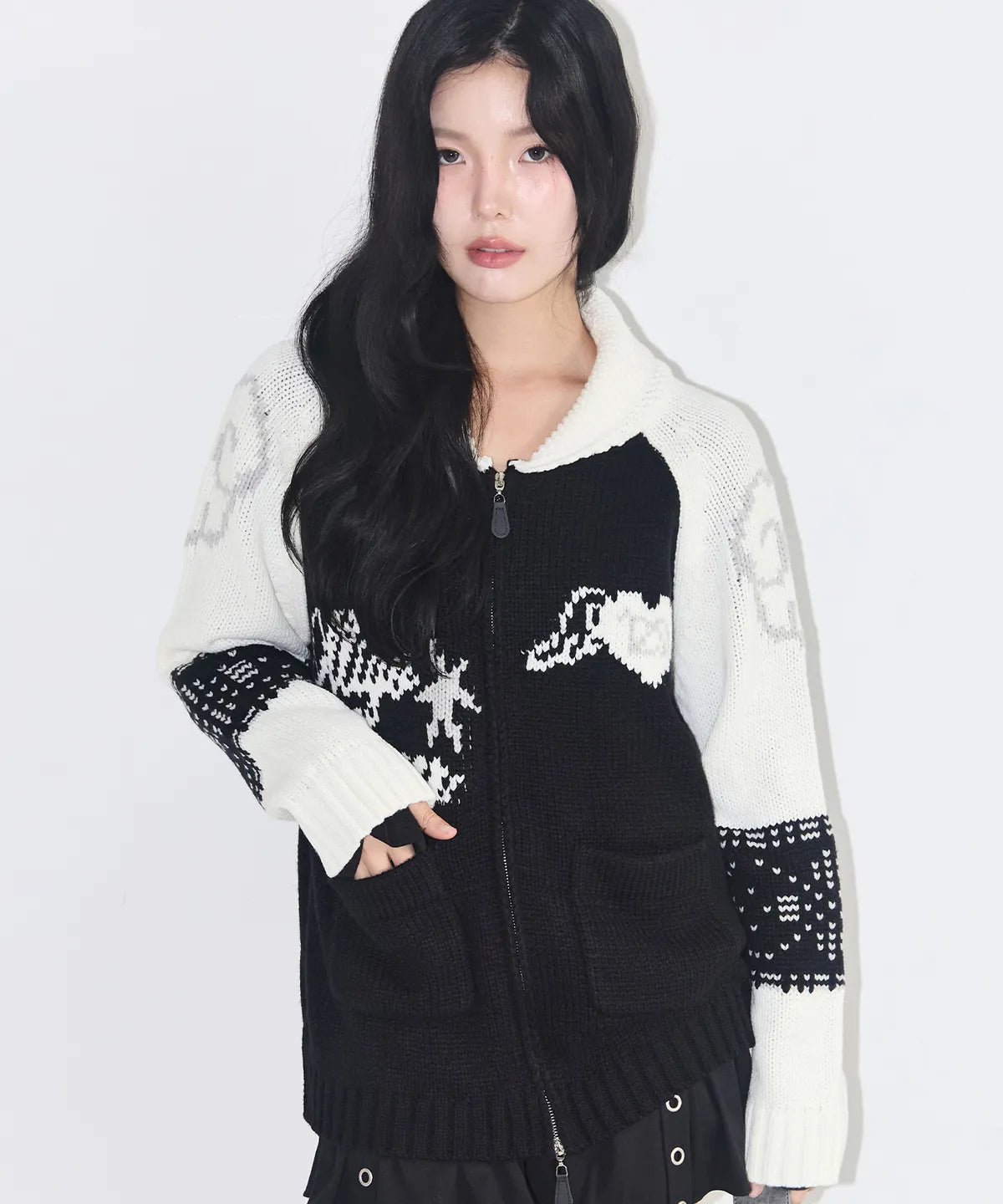 ANGEL RING COWICHAN KNIT ZIP-UP BLACK