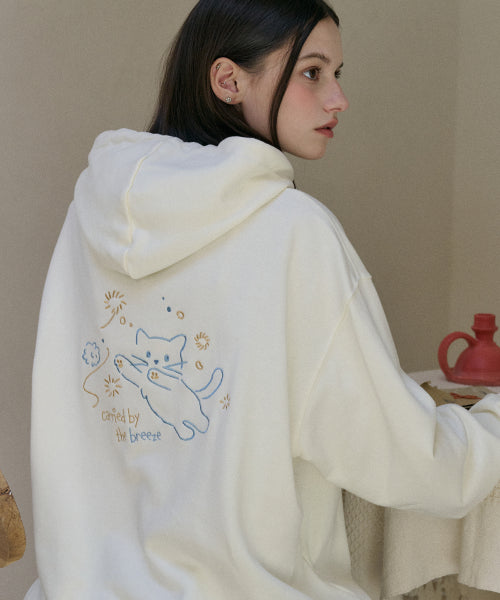 CAT EMBROIDERY HOODIE CREAM