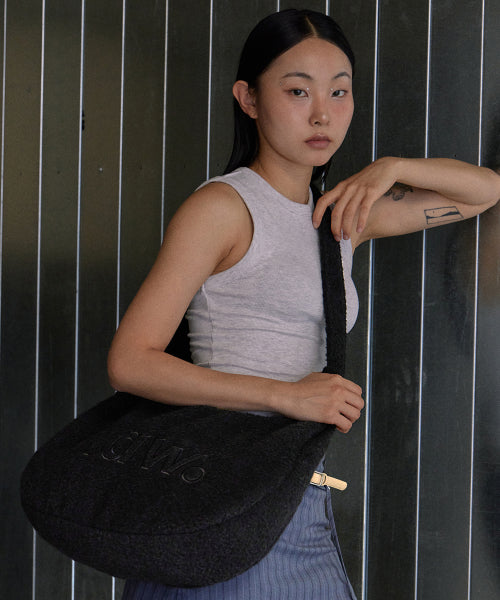 WOOL CROSS PEBBLE BAG - 5 COLORS