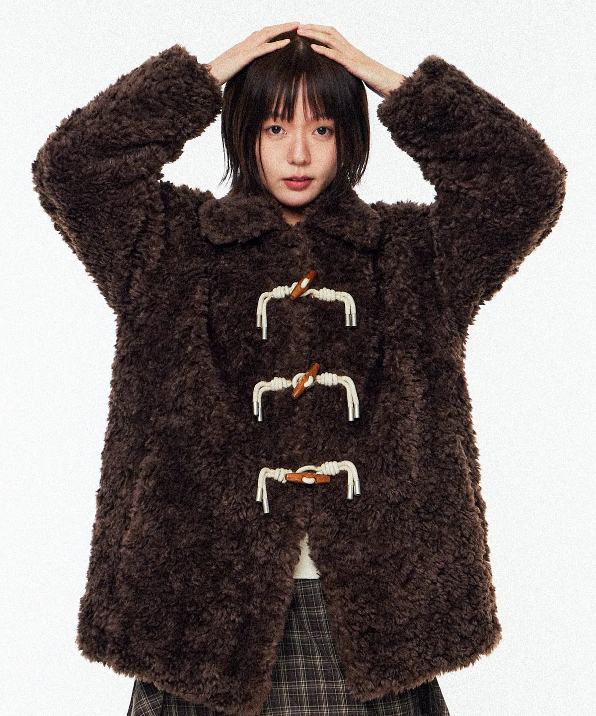 TOGGLE FUR COAT - 2 color