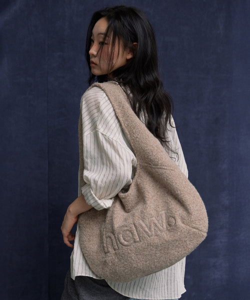 BOUCLE PEBBLE BAG - 4 COLORS