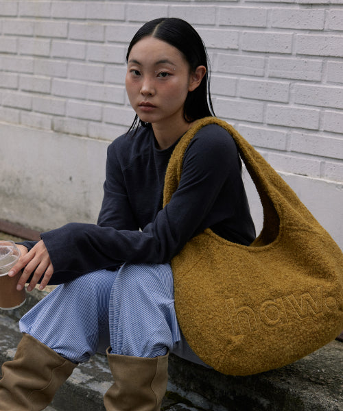 BOUCLE PEBBLE BAG - 4 COLORS