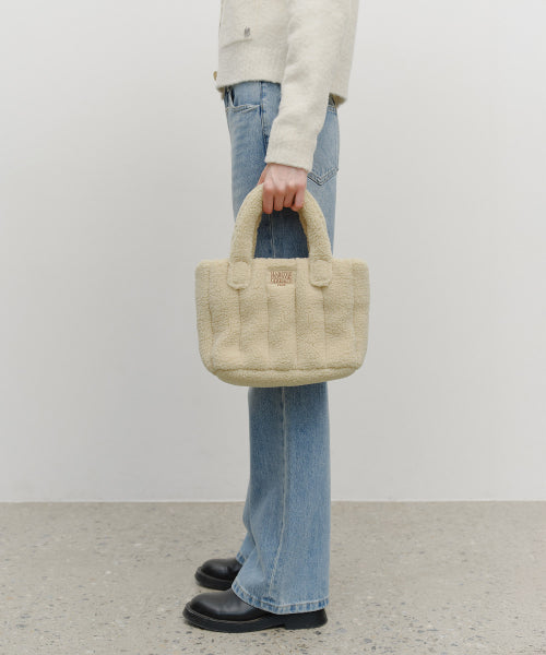 CLASSIC LOGO BOUCLE PADDING BAG - 2 COLORS BEIGE