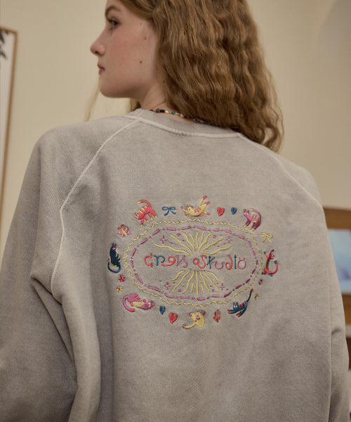 CAT STITCH RAGLAN PIGMENT SWEATSHIRT - 2 COLORS GHOST GREY