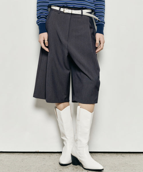 WIDE PINTUCK BERMUDA PANTS #徐睿知同款! - 2 COLORS CHARCOAL