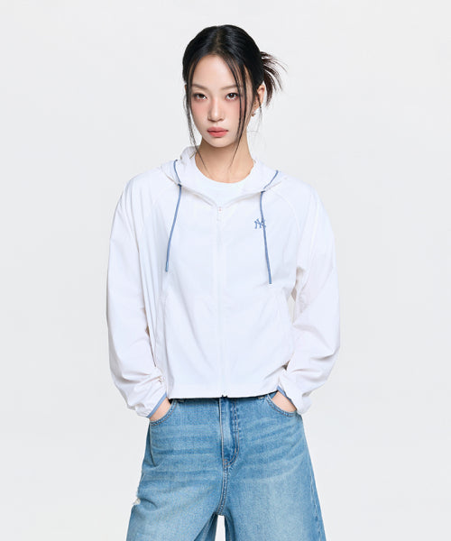 SPORTIVE CURSIVE LOGO HOOD WINDBREAKER NY #KARINA同款! - 3 COLORS IVORY