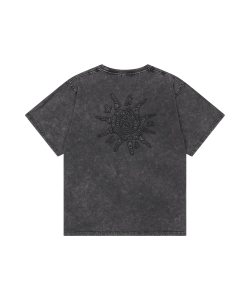 WASHED SOLAR APPLIQUE TEE - 2 COLORS