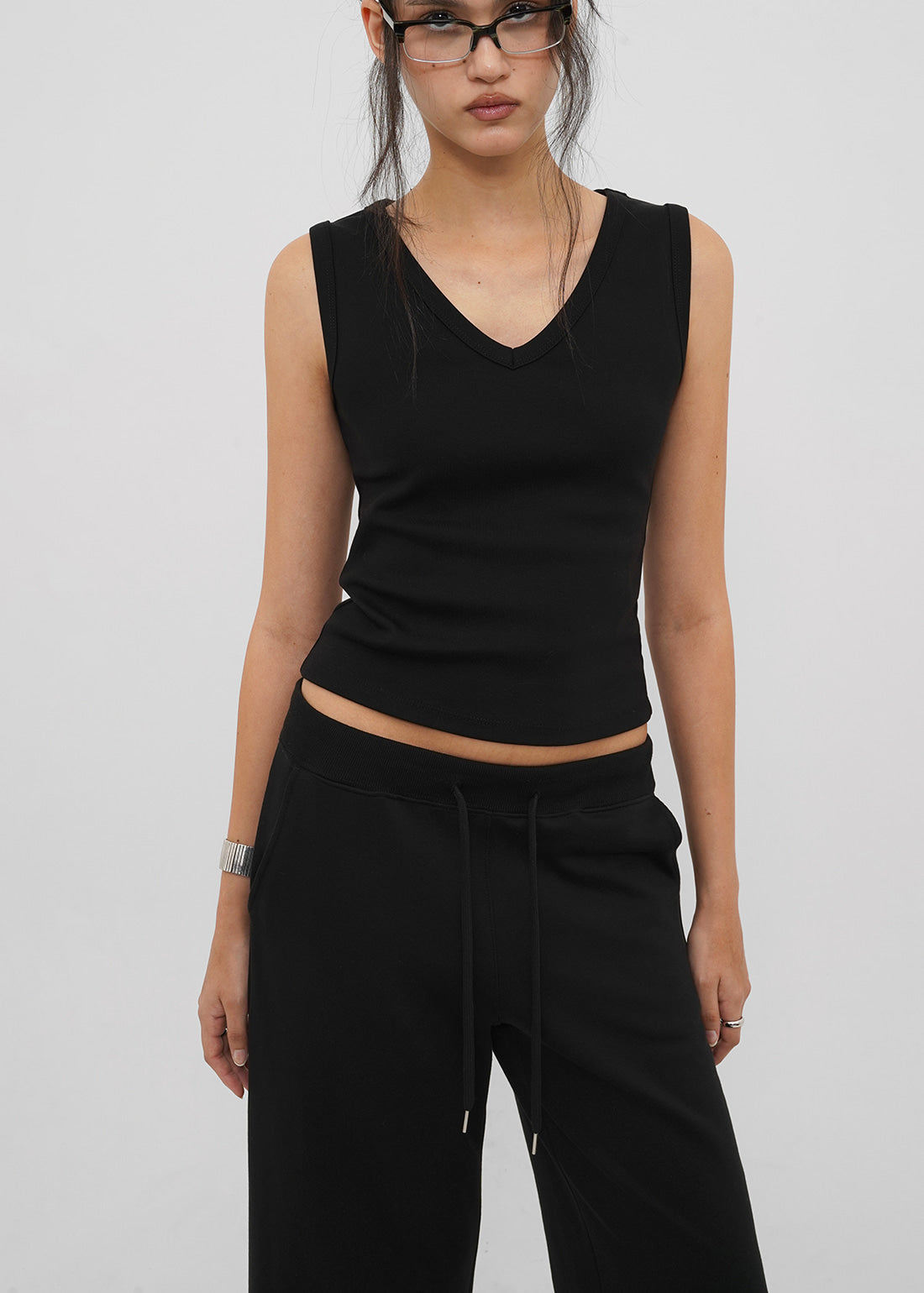 STRETCH STANDARD V-NECK TANK 8