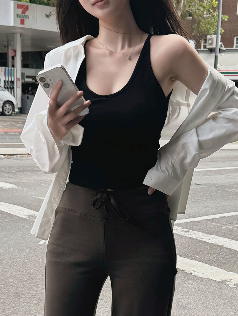 SLIM HALTER NECK SLEEVELESS - 3 COLORS