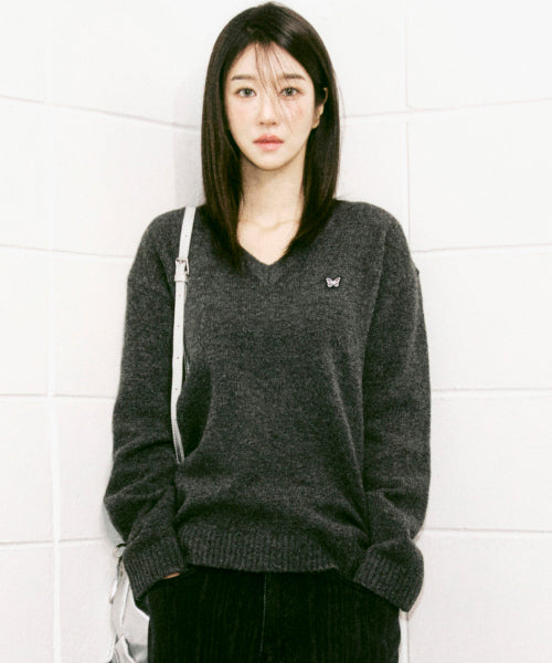 BUTTERFLY PATCH V-NECK KNIT #徐睿知同款! - 3 COLORS CHARCOAL