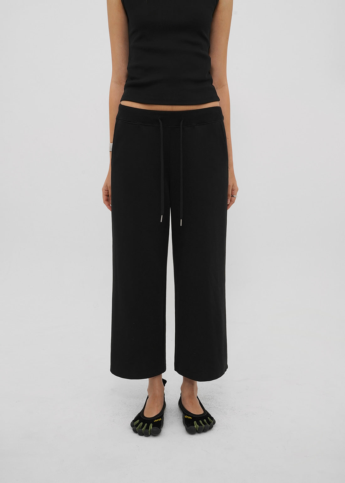 AIR SWEAT CAPRI BANDED PANTS - 3 COLORS 3