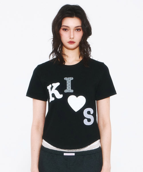 MESSY KISS LOGO APPLIQUE T-SHIRT BLACK