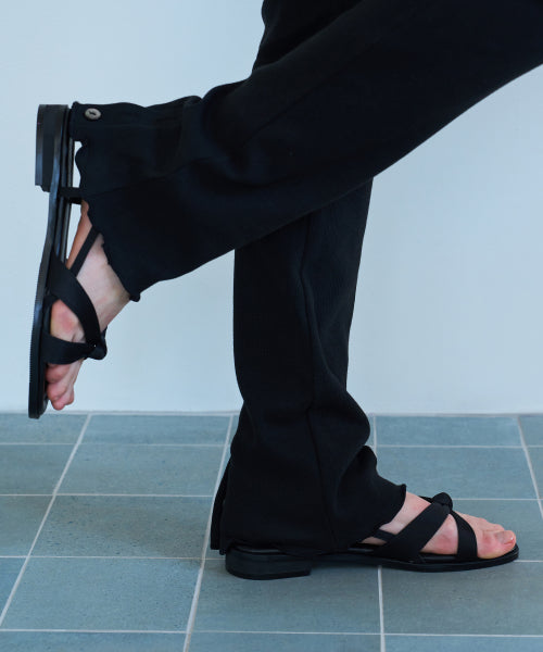 SORE SATIN CROSS SANDAL BLACK