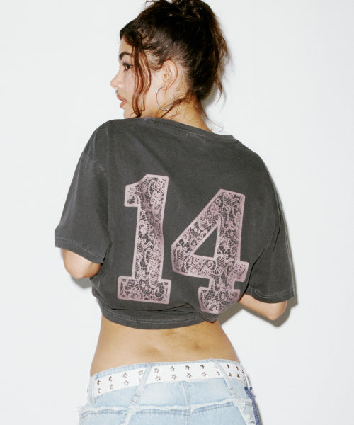 LACE LOGO TEE CHARCOAL - 2 COLORS