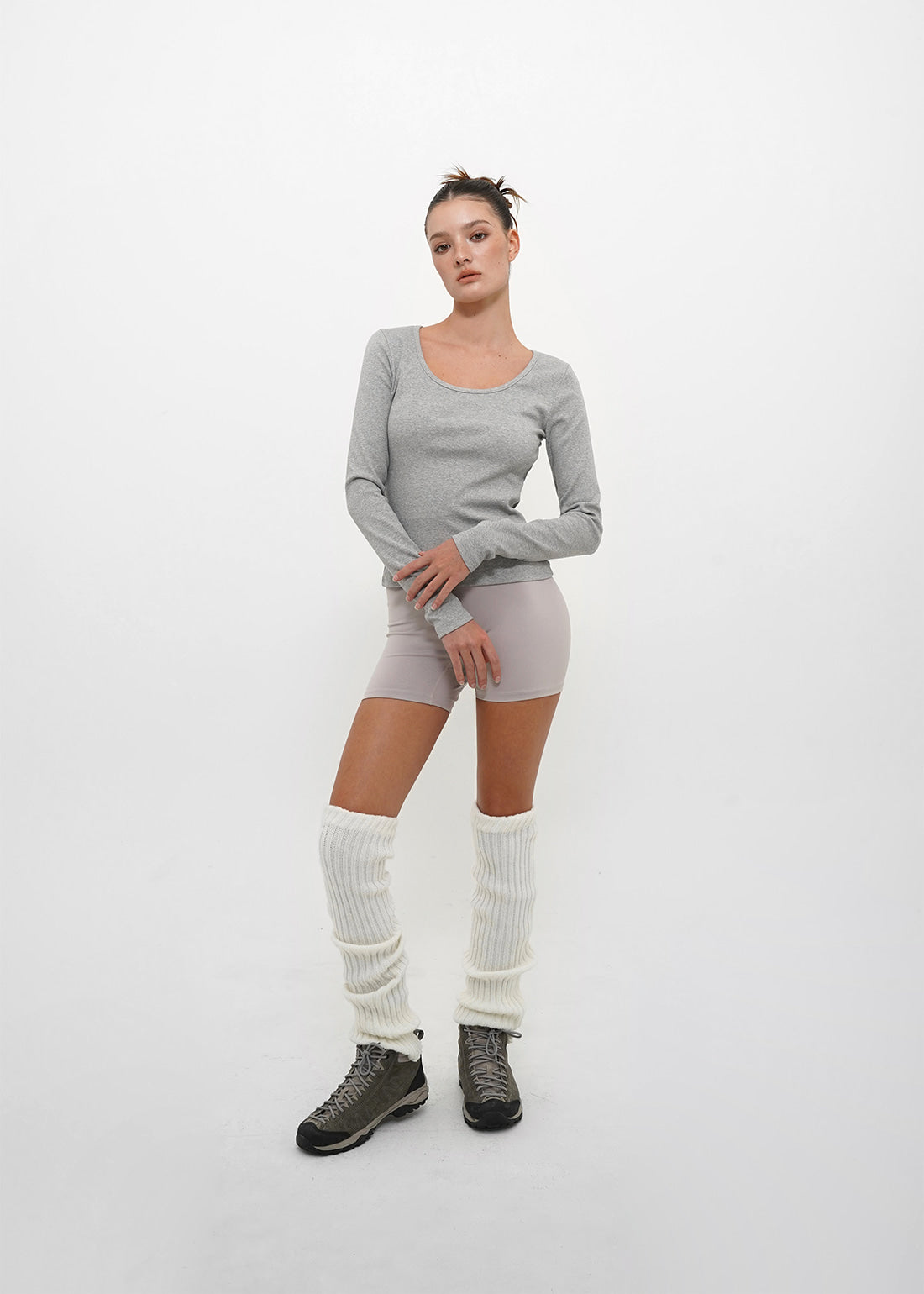 STRETCH STANDARD SLIM U-NECK LONG SLEEVE TEE 4