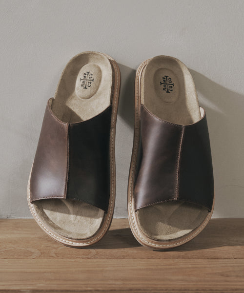 DESERT OIL LEATHER SLIDE DARK BROWN
