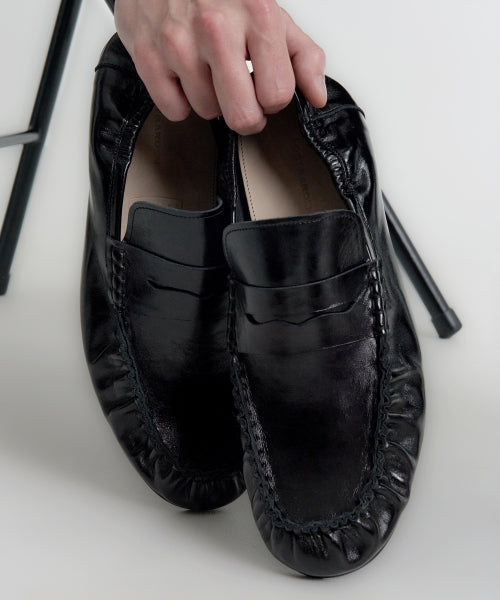 UNIFORM PLEATS BANDING LOAFER BLACK