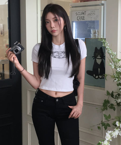 GLAM PRINTED SLIM TEE WHITE
