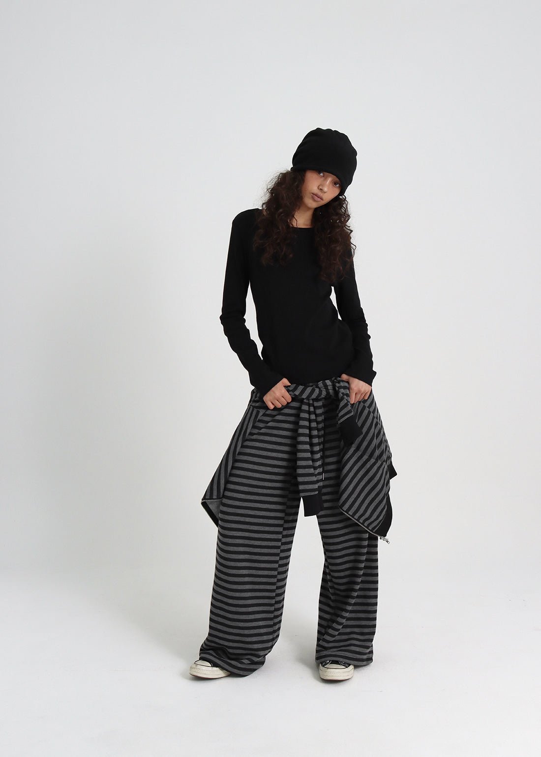 LIGHT STANDARD ROUND LONG SLEEVE TEE 9