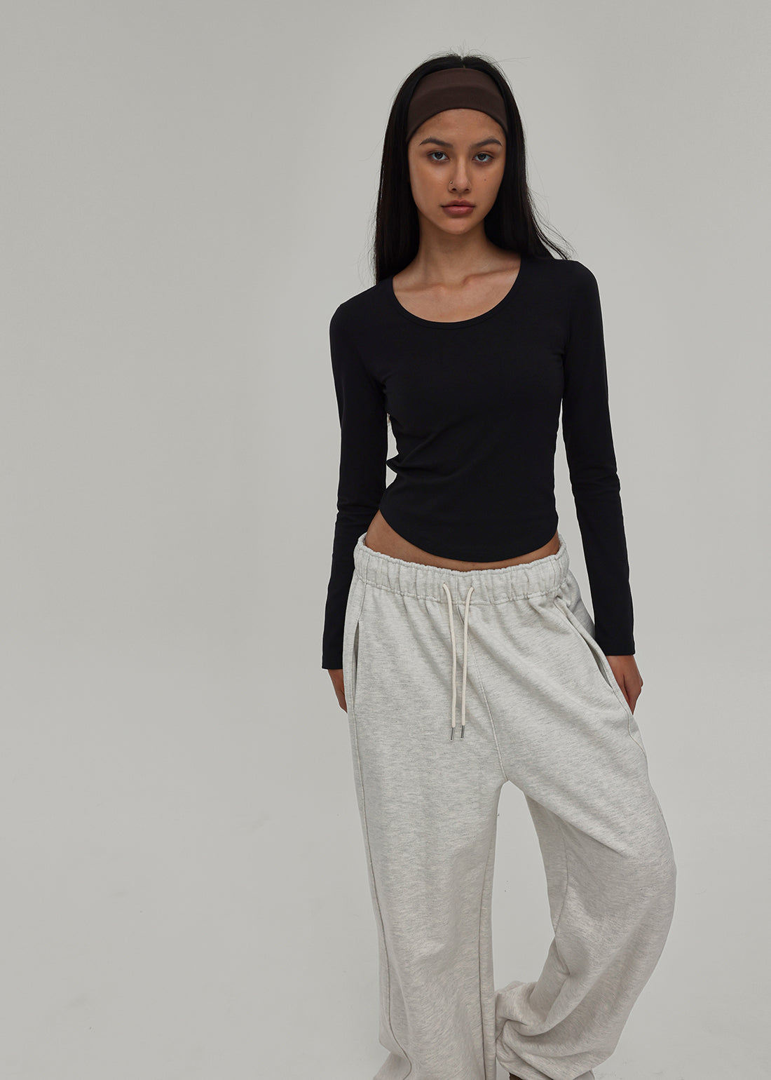 BASIC COTTON MODAL U-NECK LONG SLEEVE TEE 1