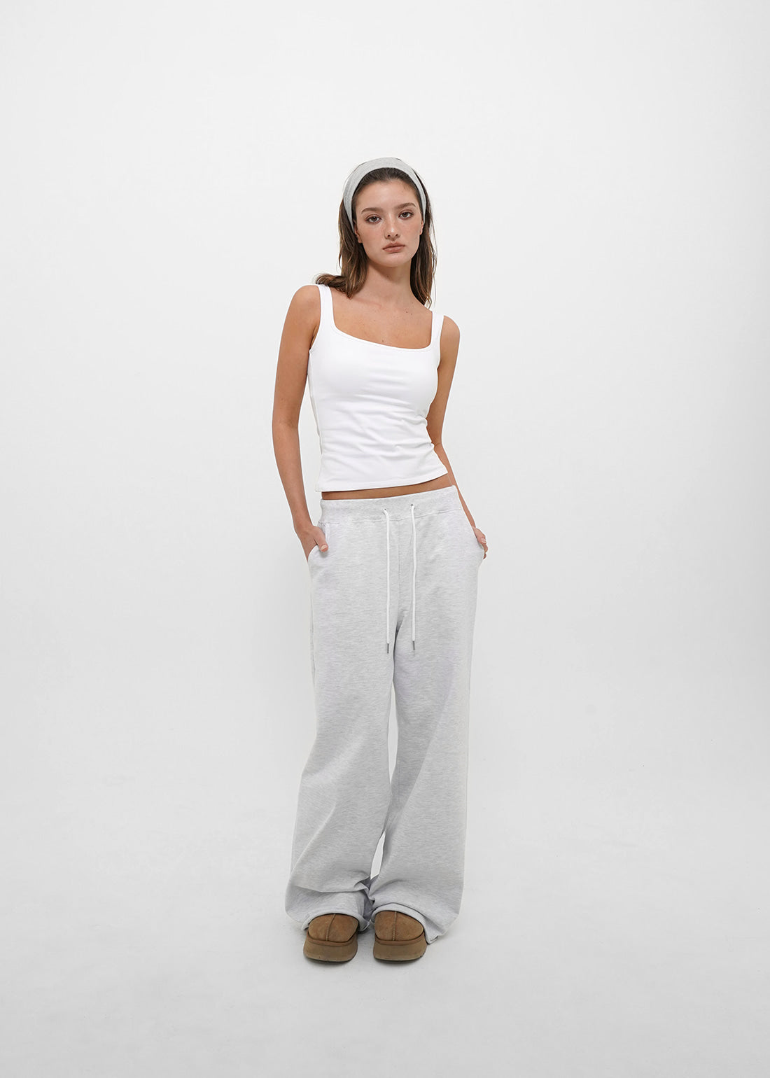BASIC COTTON SPAN SQUARE NECK TANK 9